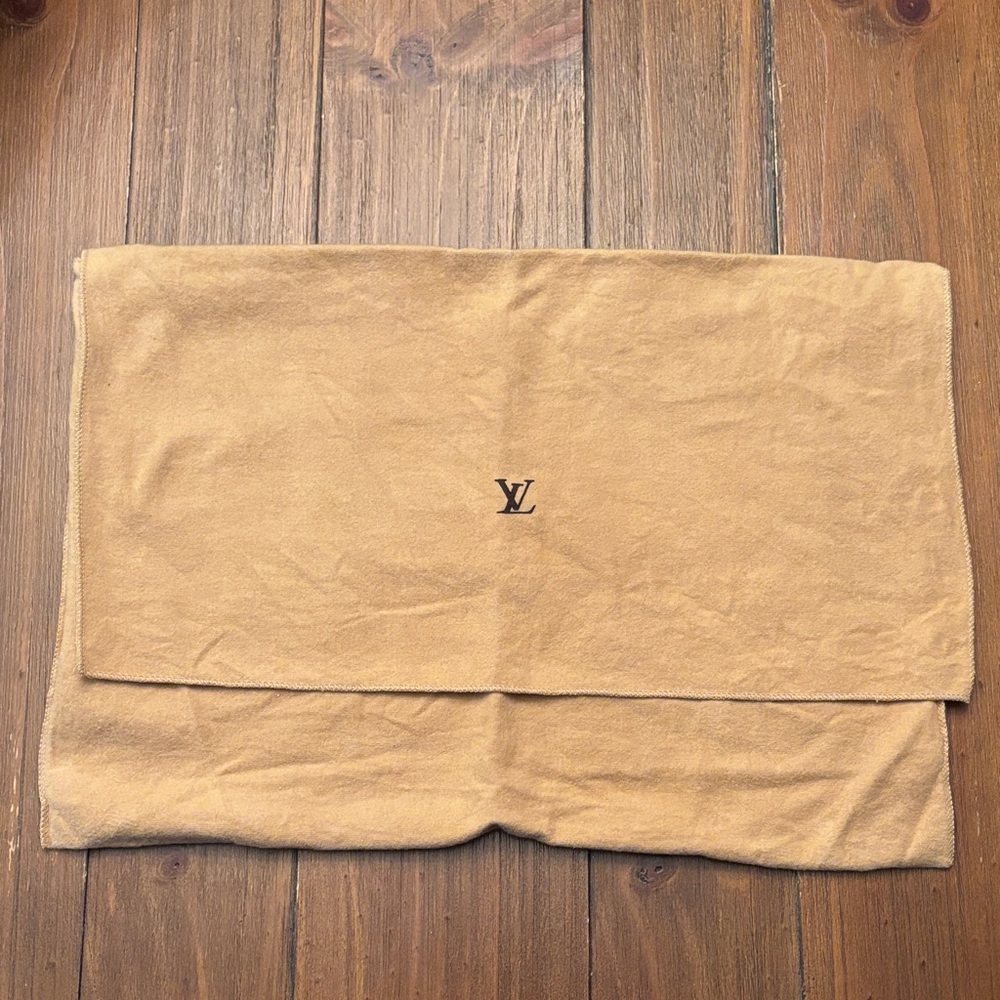 18 x 12 in Louis Vuitton Beige Dust Cover